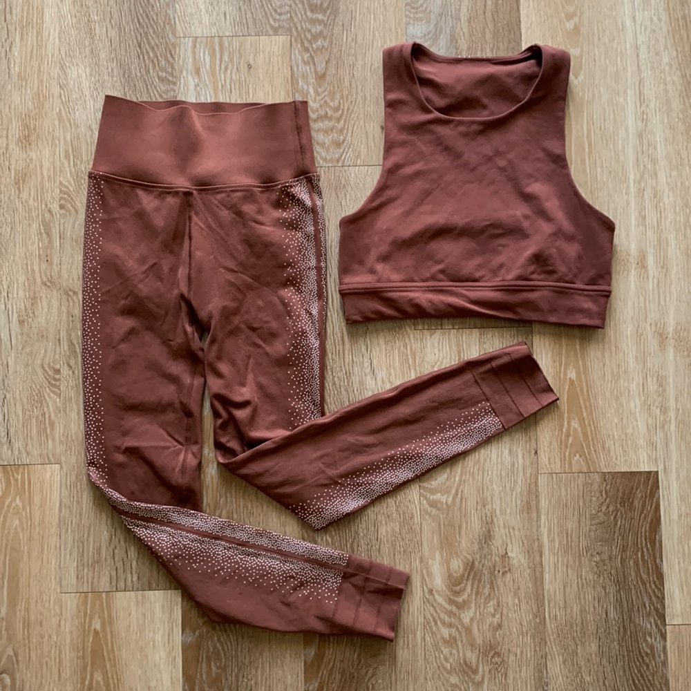 Fabletics Workout Set Size Medium Built in Bra Tank & High Waisted Leggings